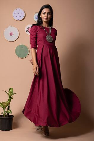 Women's Casual Maxi-Length Dress - Front Buttons / Long Sleeves / Wine Red